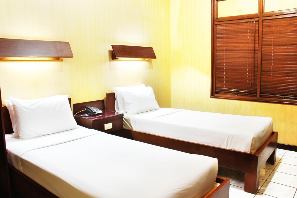 Paradiso Beach Inn Kuta Lombok Eksteriør bilde